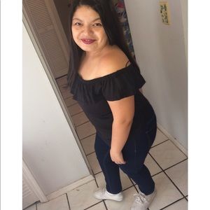 Meet your Posher, Amaris